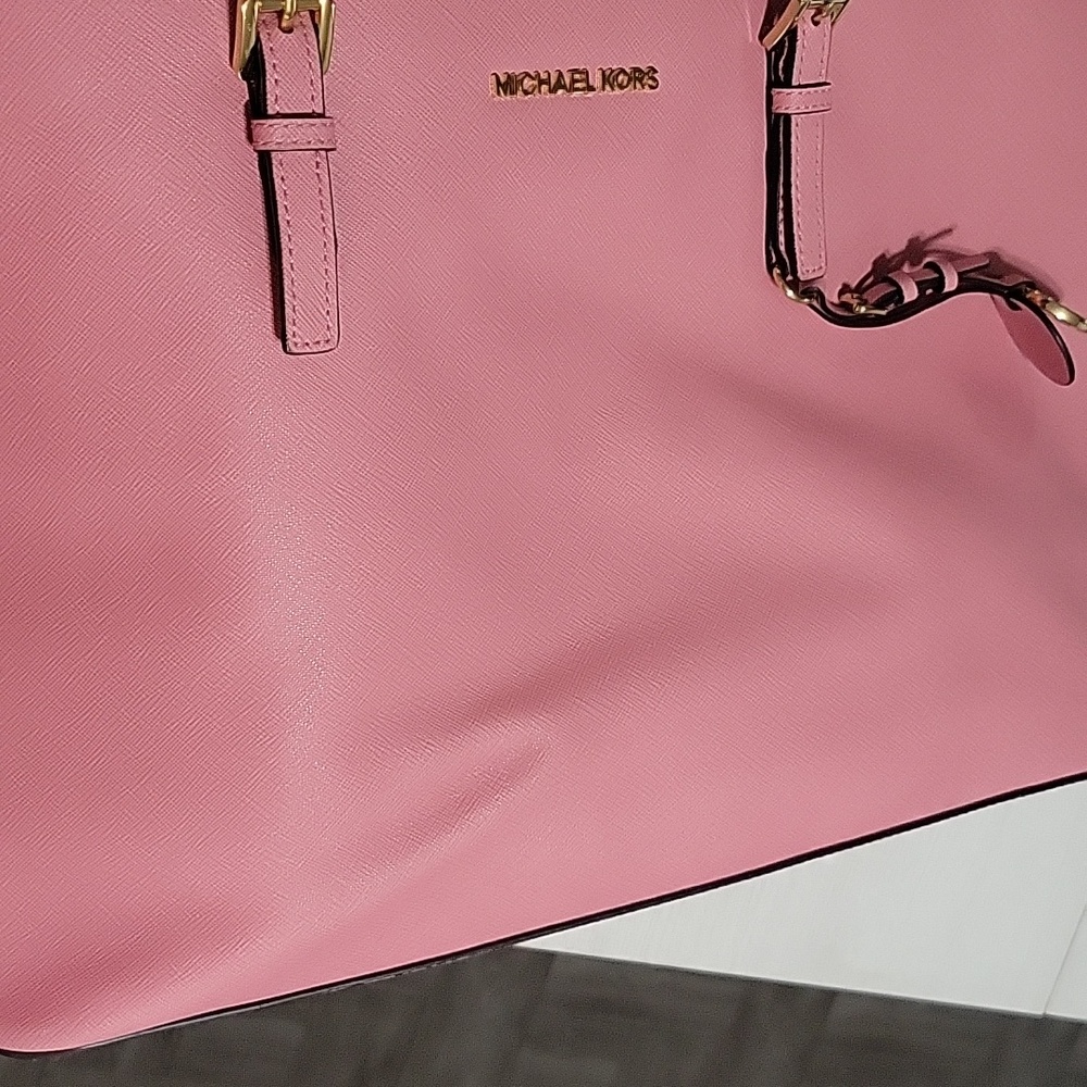NWOT Michael Kors Rose Pink Leather Tote with Gold Accents And Duster Bag - Picture 6 of 13
